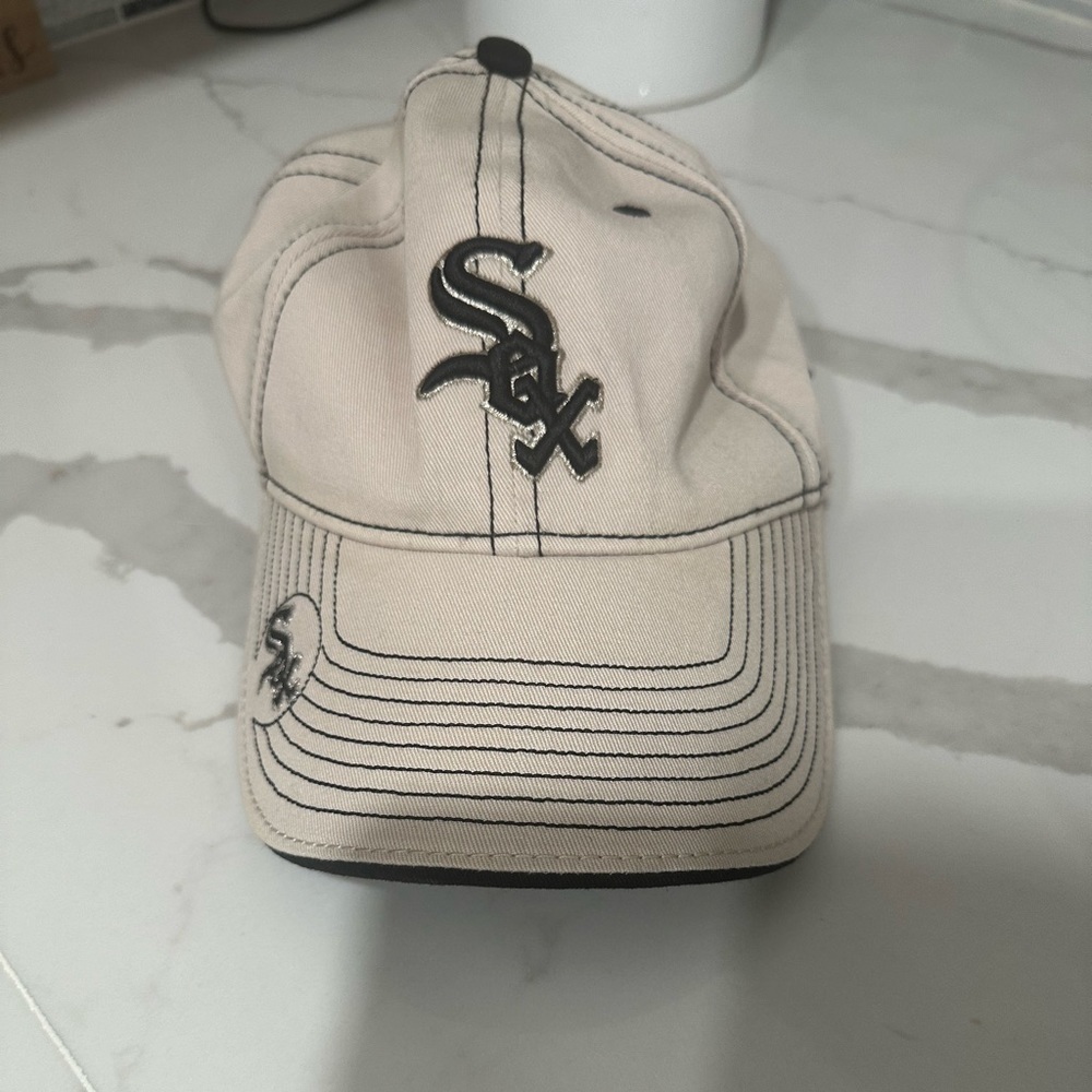New Era Genuine Merchandise Chicago White Sox Baseball Hat